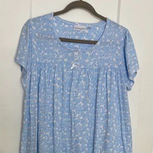 Sleep wear  XL Nightgown